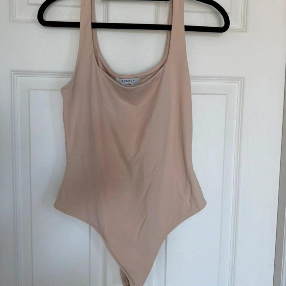Aritzia Babaton bodysuit Size L.